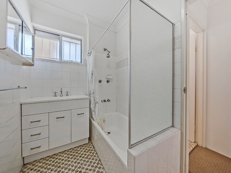 6/60 Kitchener Street, Coorparoo QLD 4151