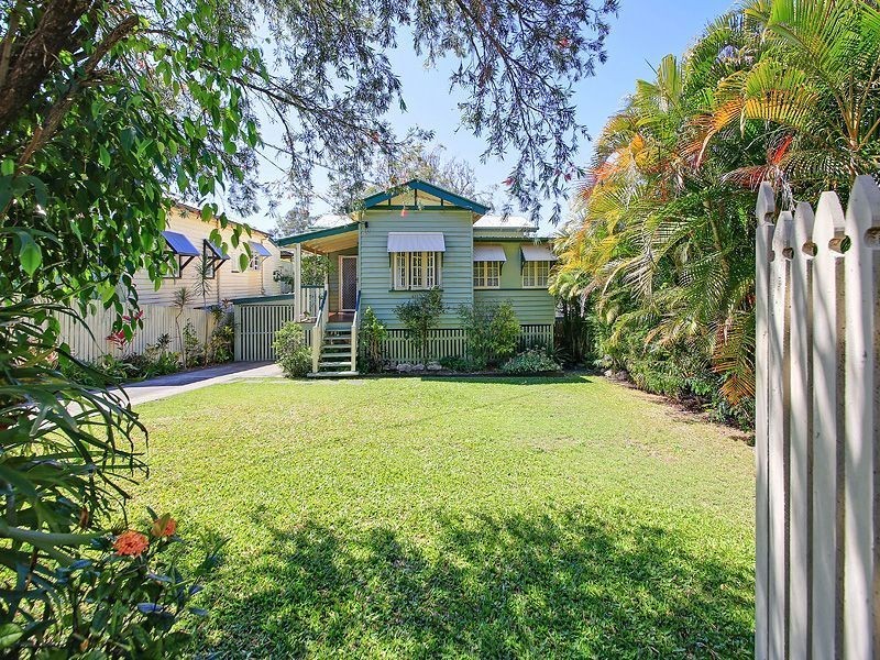 52 Mclay Street, Coorparoo QLD 4151