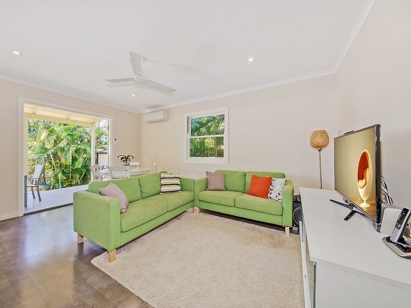 52 Mclay Street, Coorparoo QLD 4151