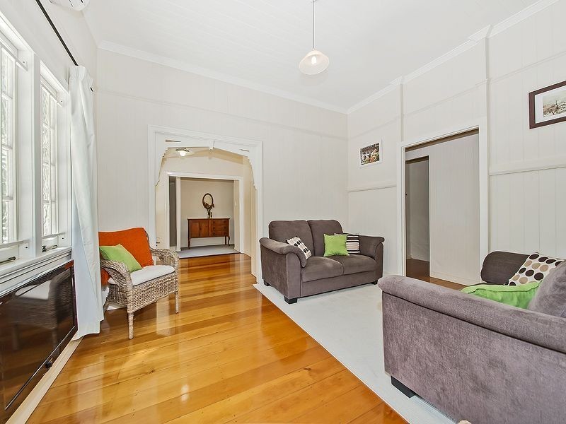 52 Mclay Street, Coorparoo QLD 4151