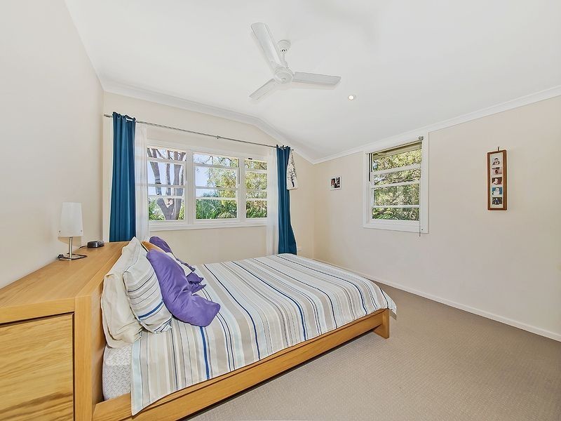 52 Mclay Street, Coorparoo QLD 4151