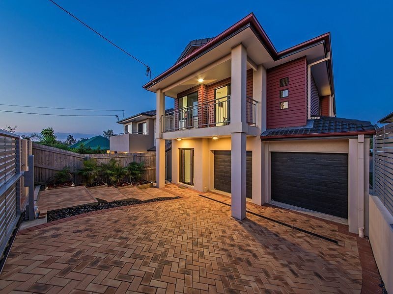 8 Gristock Street, Coorparoo QLD 4151