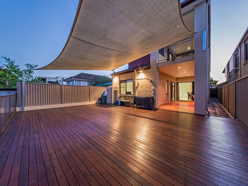 8 Gristock Street, Coorparoo QLD 4151