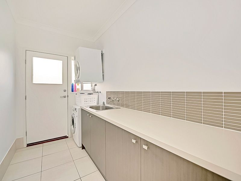 84 Stanley Road, Camp Hill QLD 4152