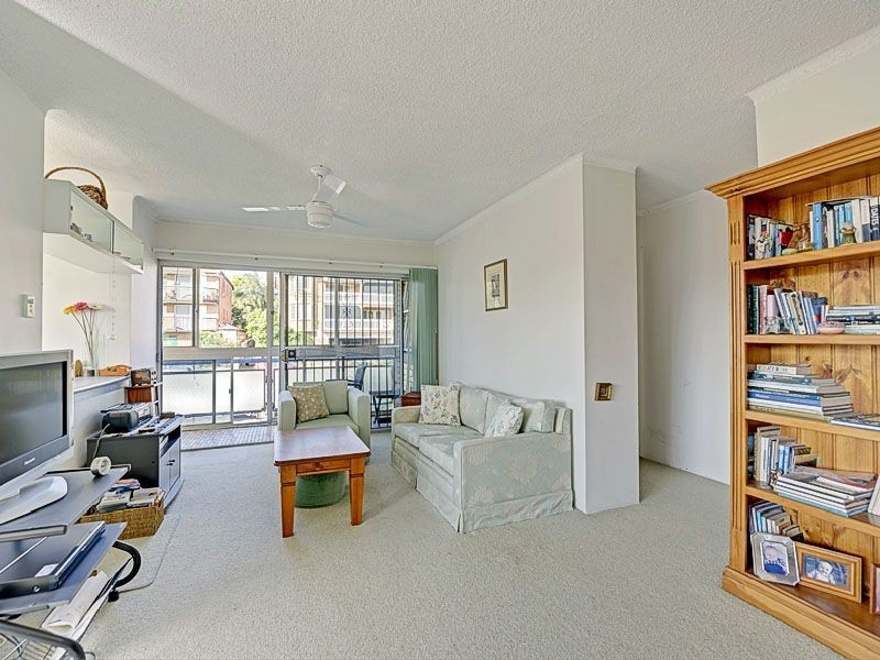 1/23 Mansfield street, Coorparoo QLD 4151