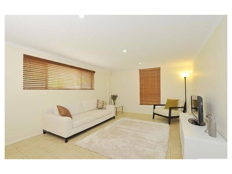 9 Capella Street, Coorparoo QLD 4151