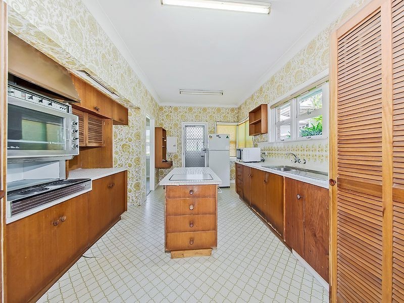 125 Buena Vista Avenue, Coorparoo QLD 4151