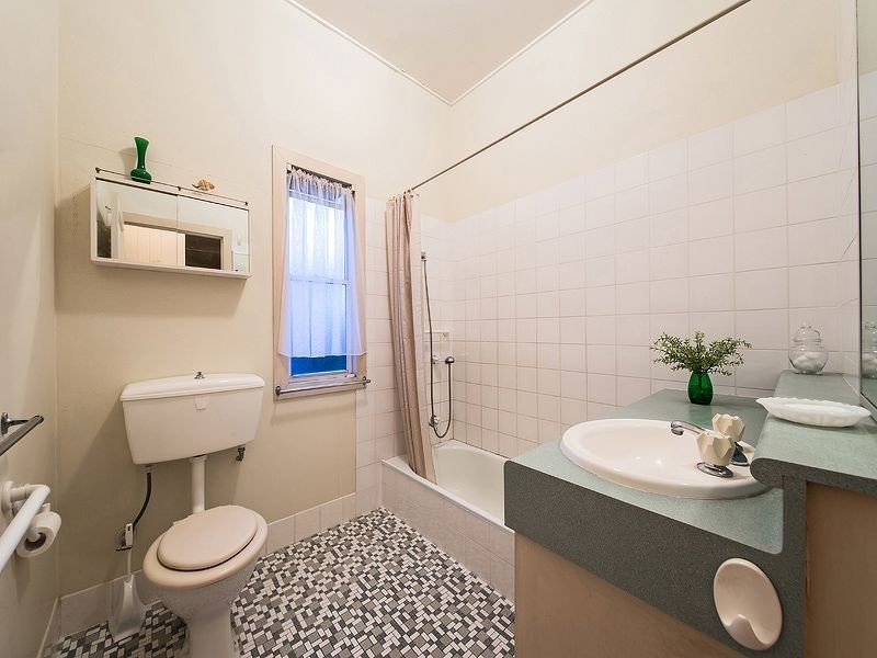 23 Eva Street, Coorparoo QLD 4151