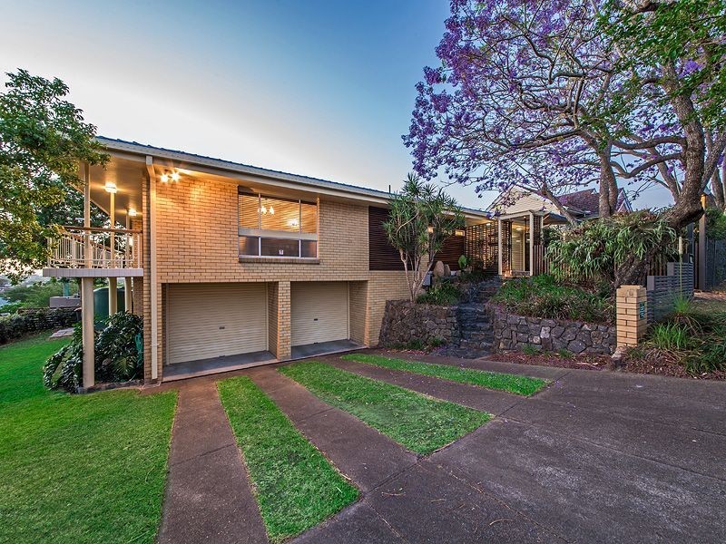 22 Pinecroft Street, Camp Hill QLD 4152