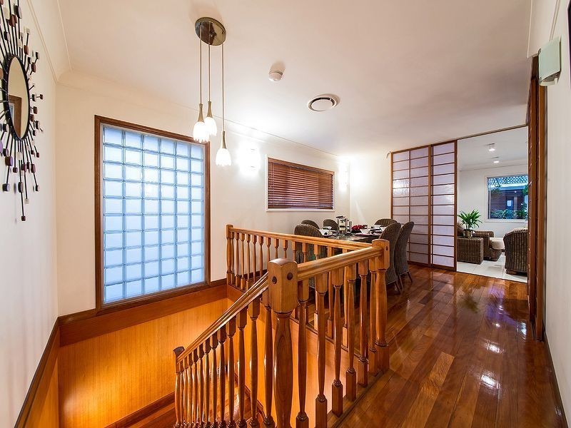 22 Pinecroft Street, Camp Hill QLD 4152