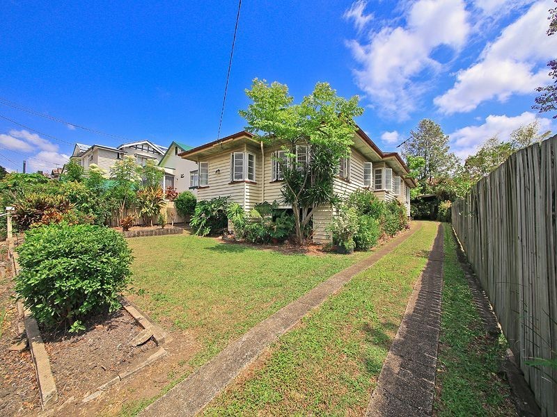 20 Arnold Street, Holland Park QLD 4121