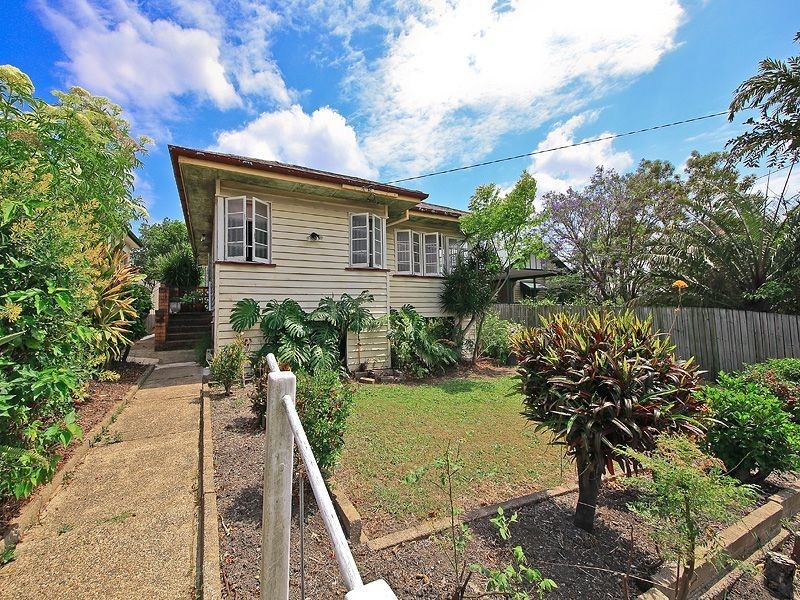 20 Arnold Street, Holland Park QLD 4121