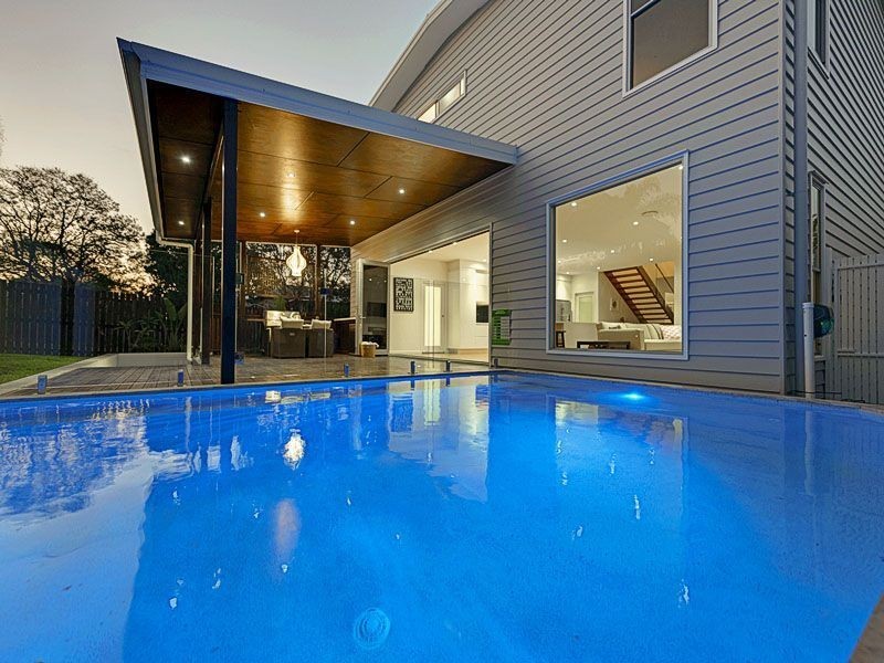 57 Lloyd Street, Camp Hill QLD 4152