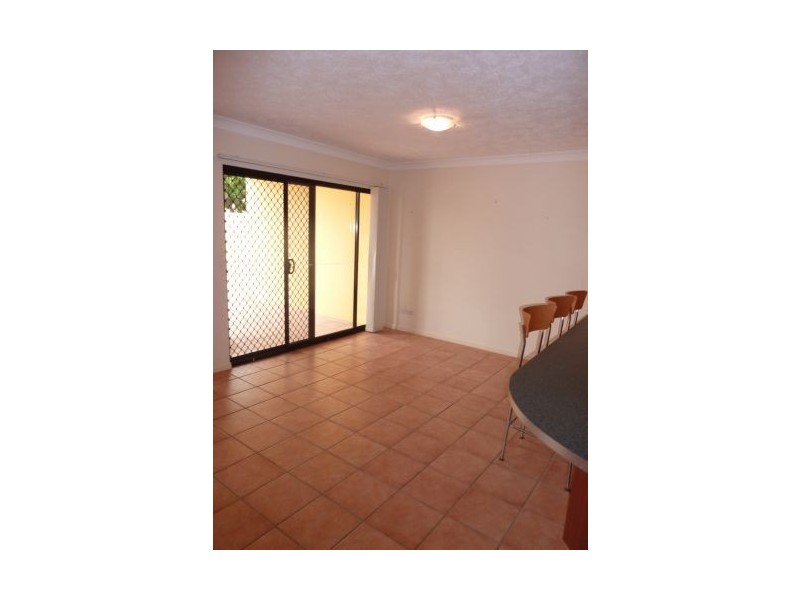2/145 Old Cleveland Road, Coorparoo QLD 4151