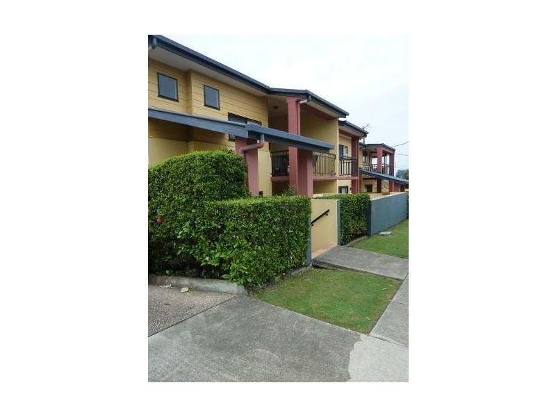 2/145 Old Cleveland Road, Coorparoo QLD 4151