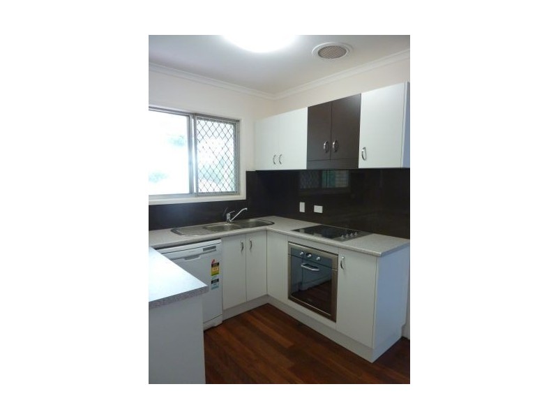 30 Ara Street, Camp Hill QLD 4152