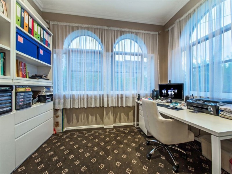 66 Woodrow Drive, Coorparoo QLD 4151