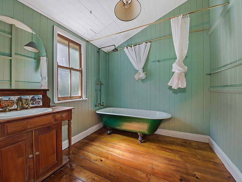 137 Mcilwraith Avenue, Norman Park QLD 4170