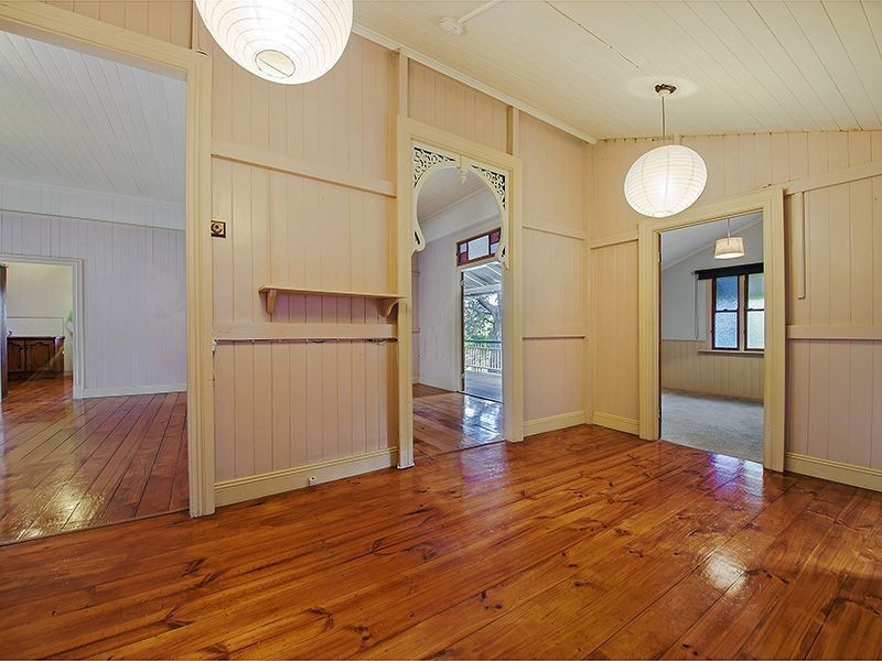 137 Mcilwraith Avenue, Norman Park QLD 4170