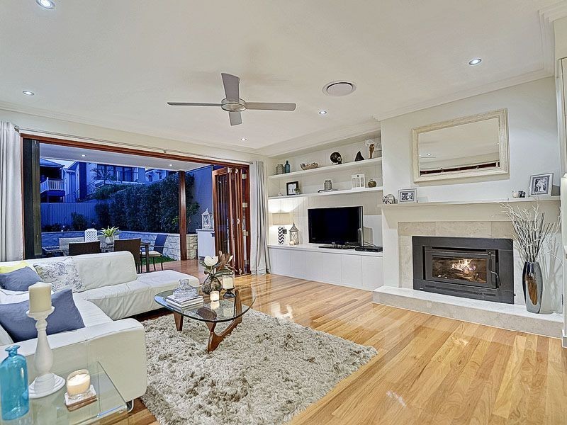 33 Wyena Street, Camp Hill QLD 4152