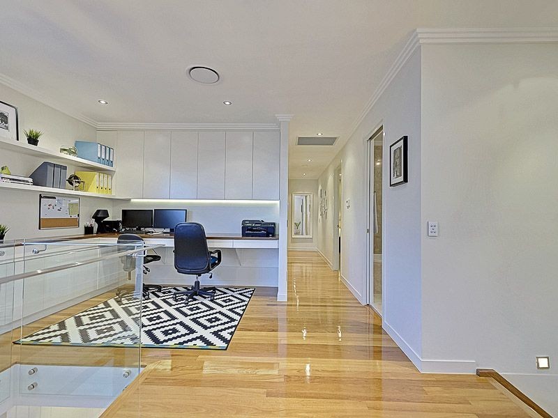 33 Wyena Street, Camp Hill QLD 4152