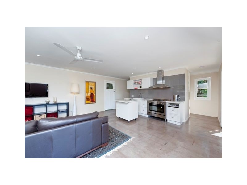 52 McLay Street, Coorparoo QLD 4151