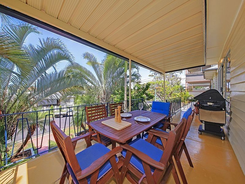 1 Corn Street, Holland Park West QLD 4121