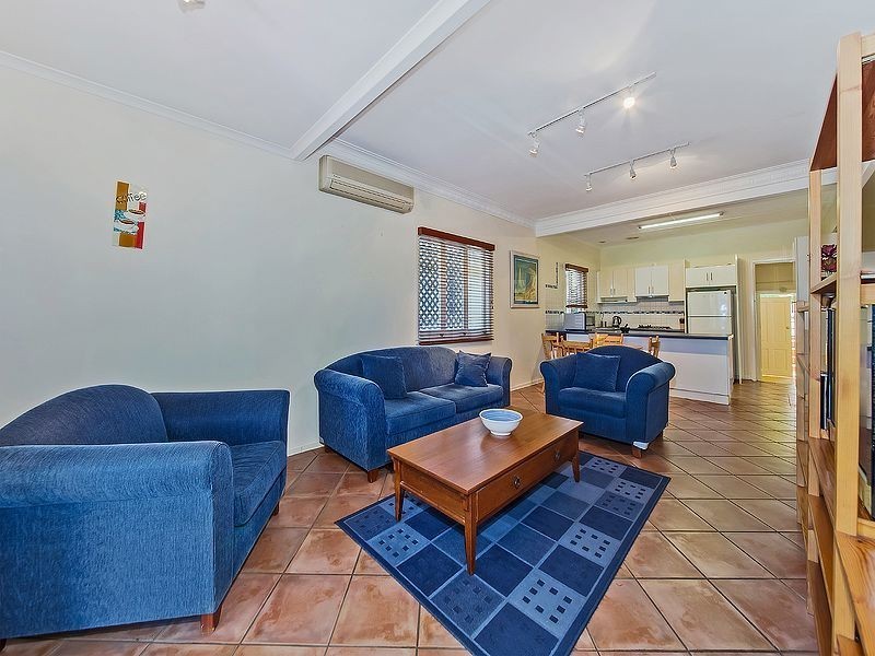 1 Corn Street, Holland Park West QLD 4121