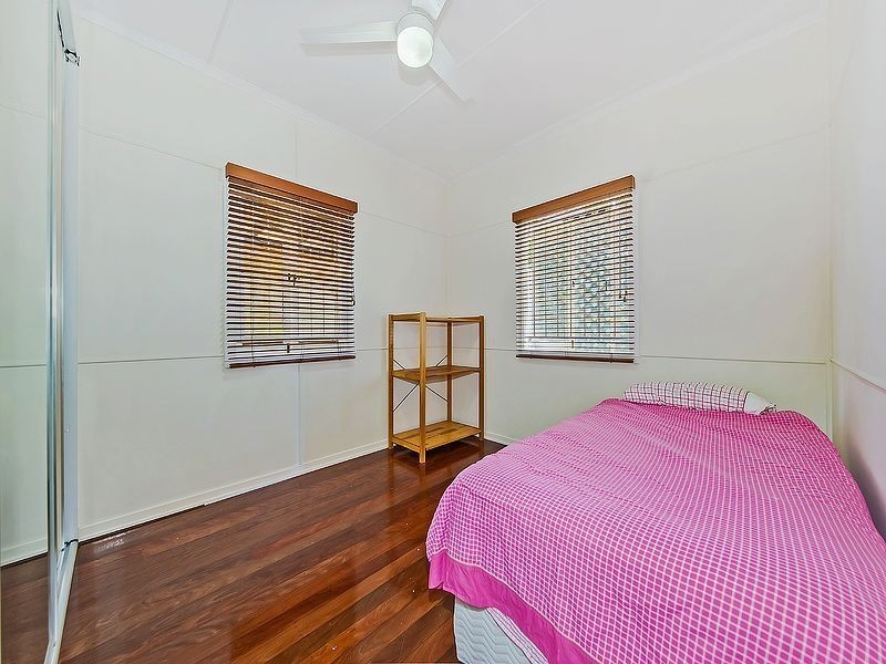 1 Corn Street, Holland Park West QLD 4121