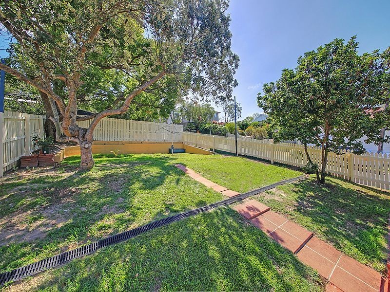 1 Corn Street, Holland Park West QLD 4121