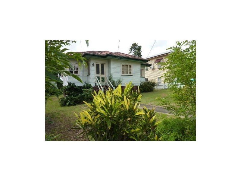 4 The Crescent, Coorparoo QLD 4151