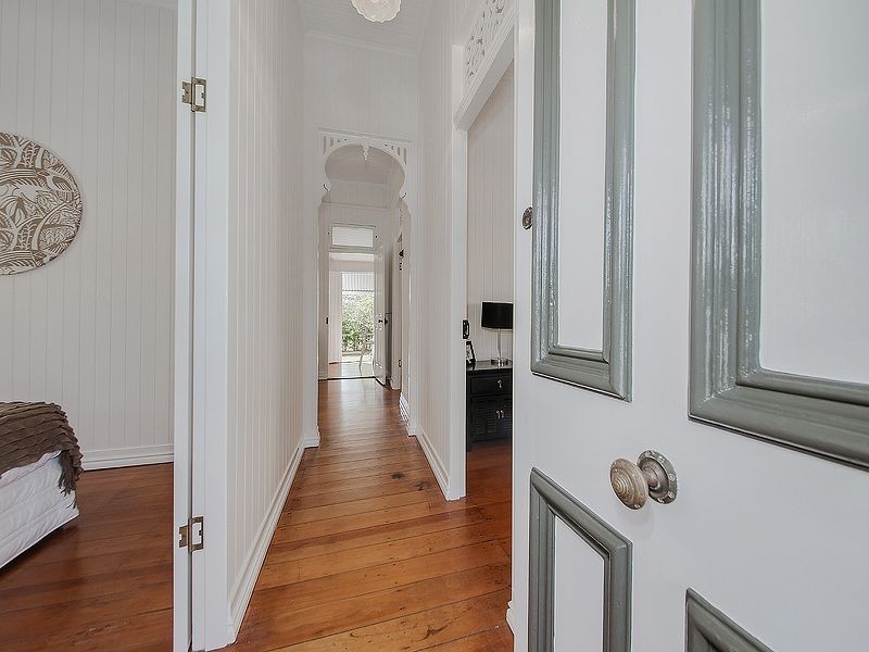 46 Temple Street, Coorparoo QLD 4151