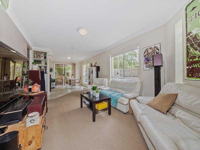 2/16 Hill Crescent, Carina Heights QLD 4152