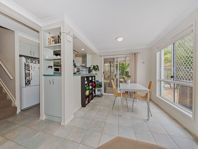 2/16 Hill Crescent, Carina Heights QLD 4152