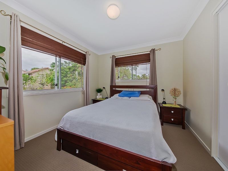 2/16 Hill Crescent, Carina Heights QLD 4152