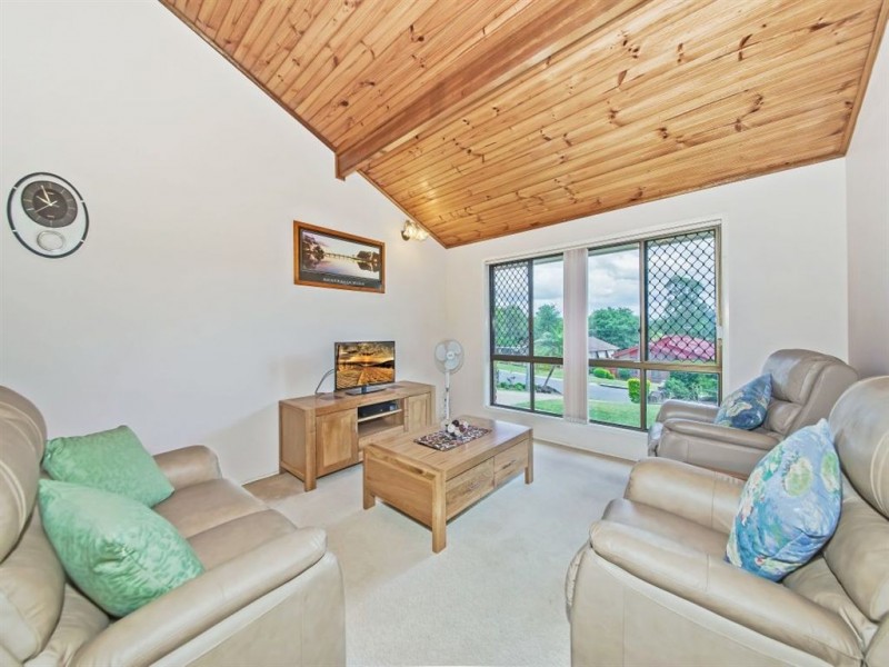 133 Sapphire Street, Holland Park QLD 4121