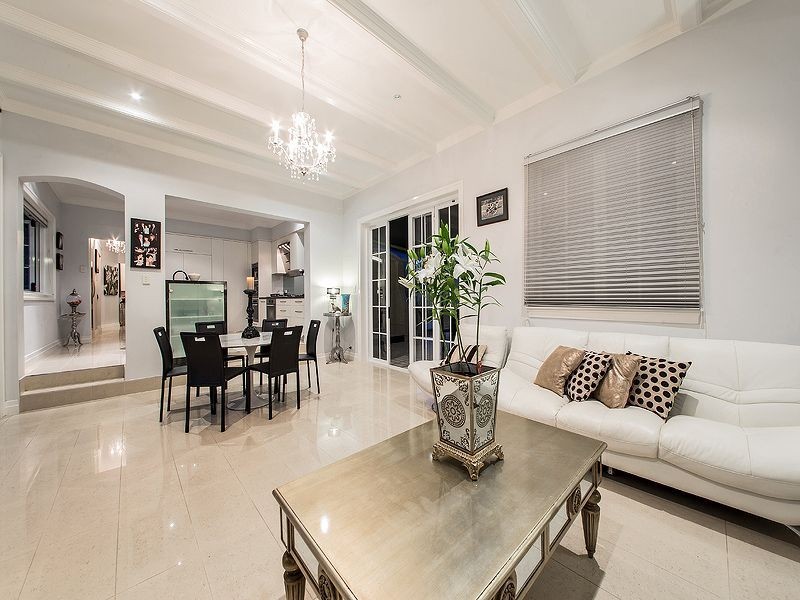 29 Welwyn Crescent, Coorparoo QLD 4151