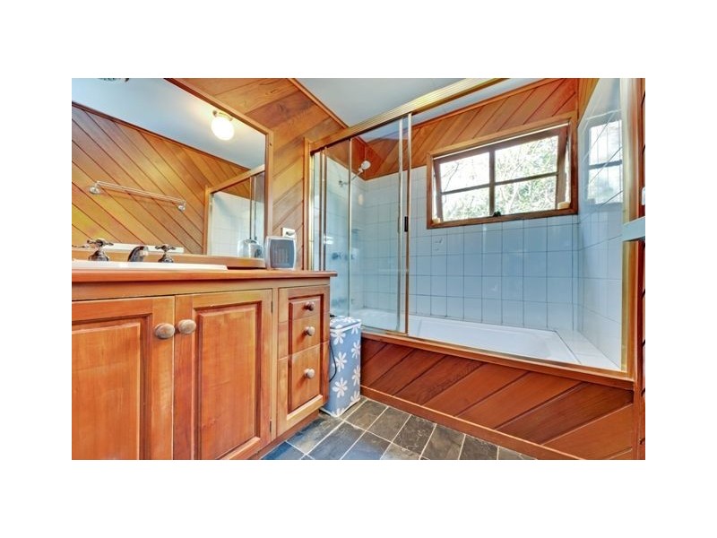 13 Kerrydan Street, Holland Park West QLD 4121