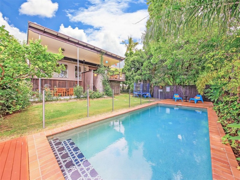 370 Cavendish Road, Coorparoo QLD 4151