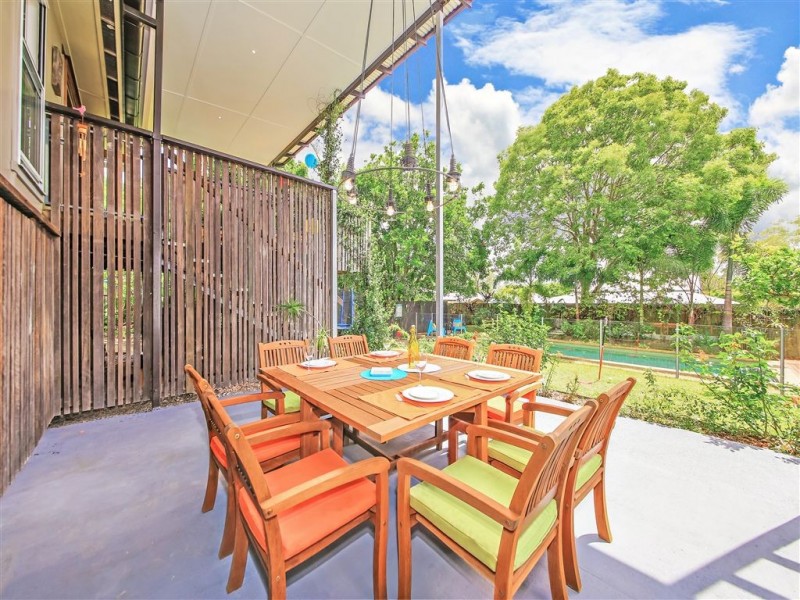 370 Cavendish Road, Coorparoo QLD 4151