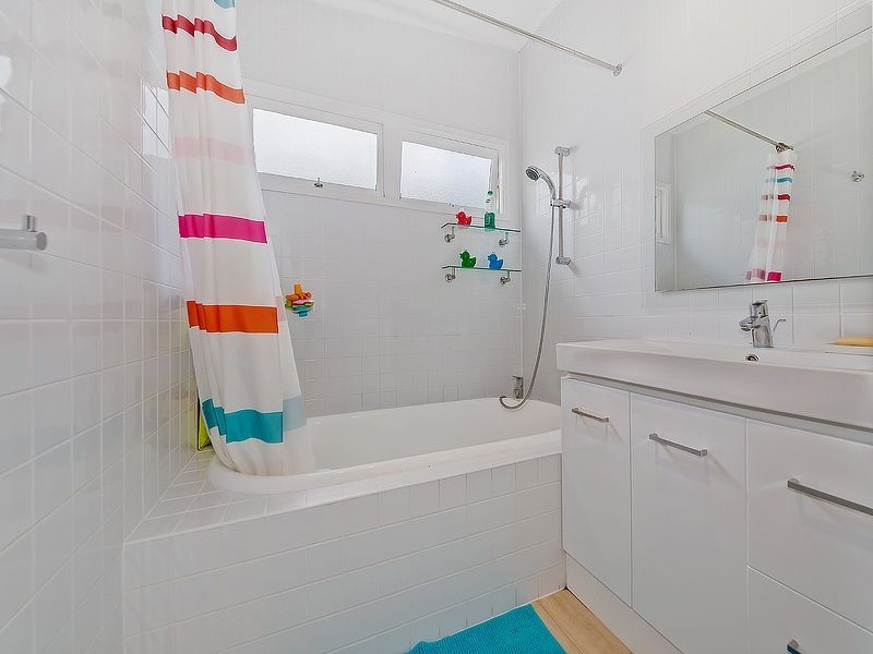 370 Cavendish Road, Coorparoo QLD 4151