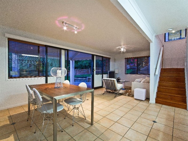 4 Harbut Street, Holland Park West QLD 4121