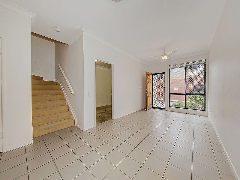 8/11 Cardross Street, Yeerongpilly QLD 4105