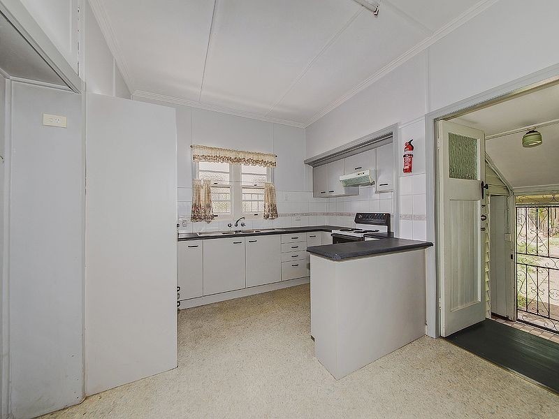 72 Wilkie Street, Yeerongpilly QLD 4105