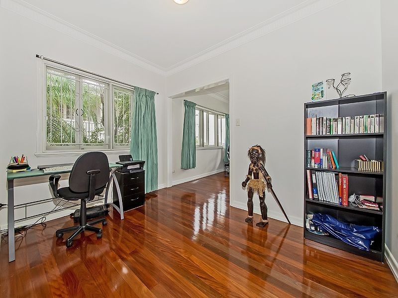 33 Illidge Street, Coorparoo QLD 4151