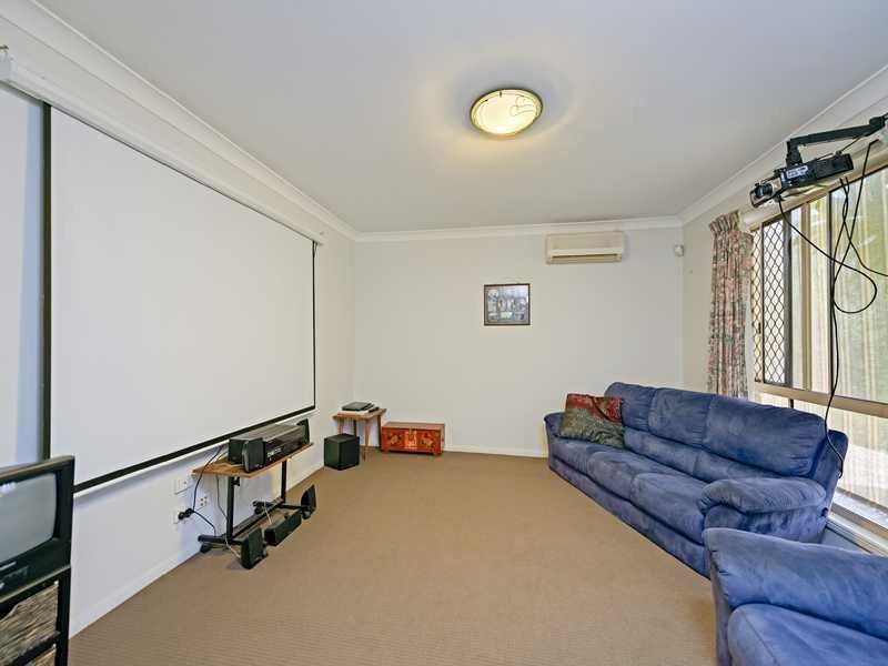 46 Cowell Street, Carindale QLD 4152