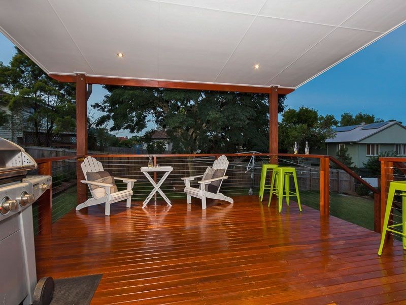 76 Brisbane Avenue, Camp Hill QLD 4152