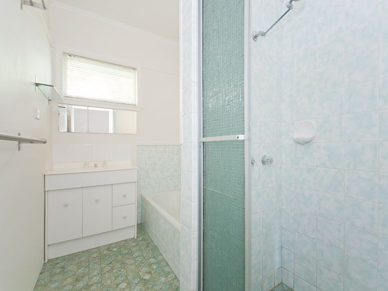 28 Kanumbra Street, Coorparoo QLD 4151