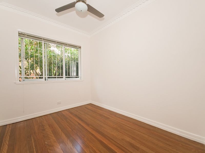 28 Kanumbra Street, Coorparoo QLD 4151