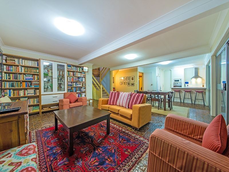 121 Sackville Street, Greenslopes QLD 4120